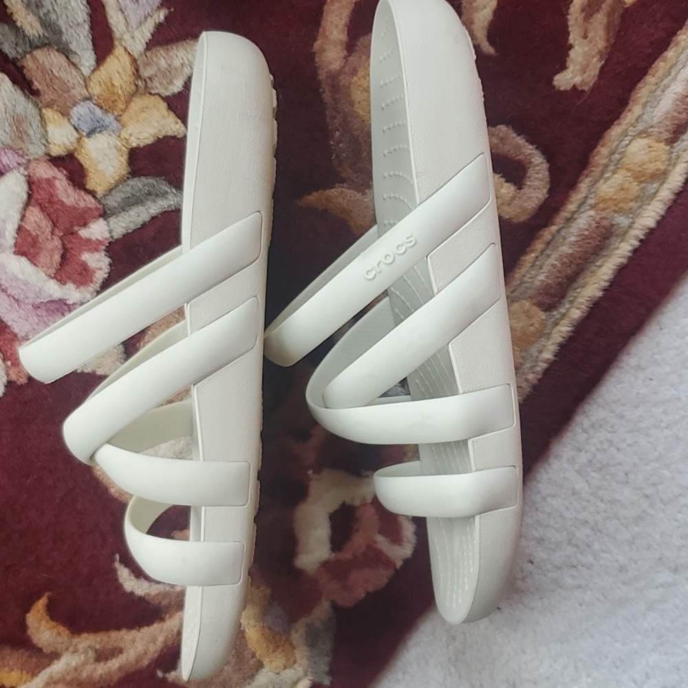 Crocs Splash Slides,Size 7, Cream color. - Picture 2 of 5